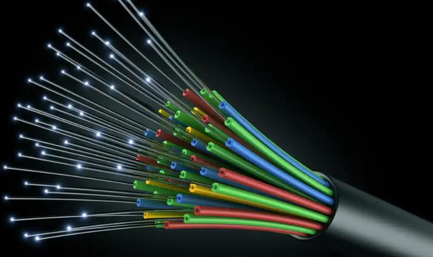 光纤技术：企业网络传输的核心支撑与升级路径